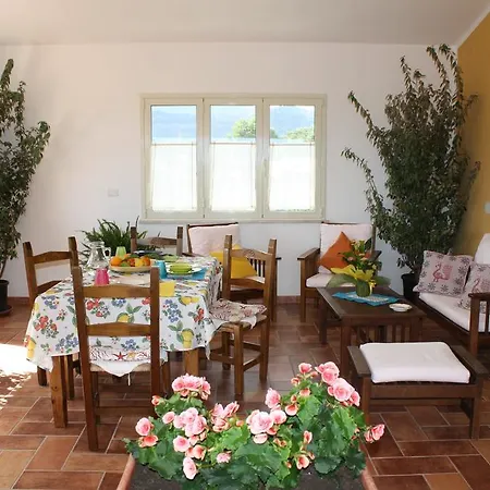 Guest house Casa Laura *